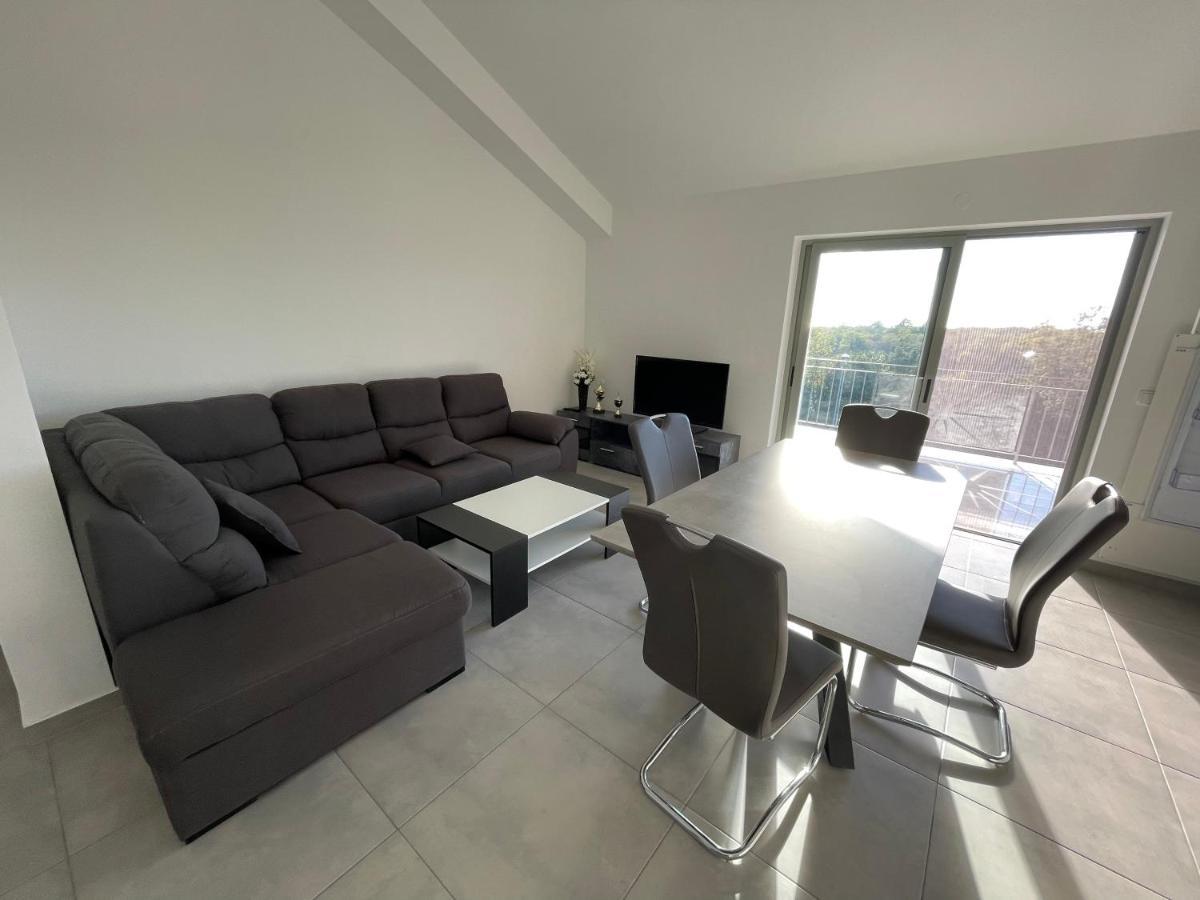 Apartments Lia-Jolie Umag Exteriör bild